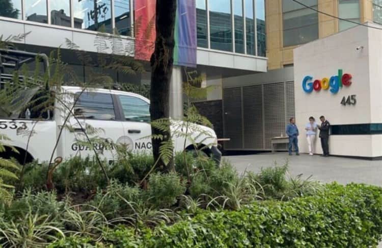 Por amenaza de explosivo evacúan oficinas de Google en Ciudad de México