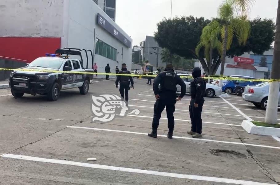 Reportan disparos en estacionamiento de centro comercial de Xalapa (+Video)