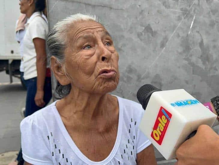 Comerciantes del malecón de Veracruz protestan ante prohibición de venta (+video)