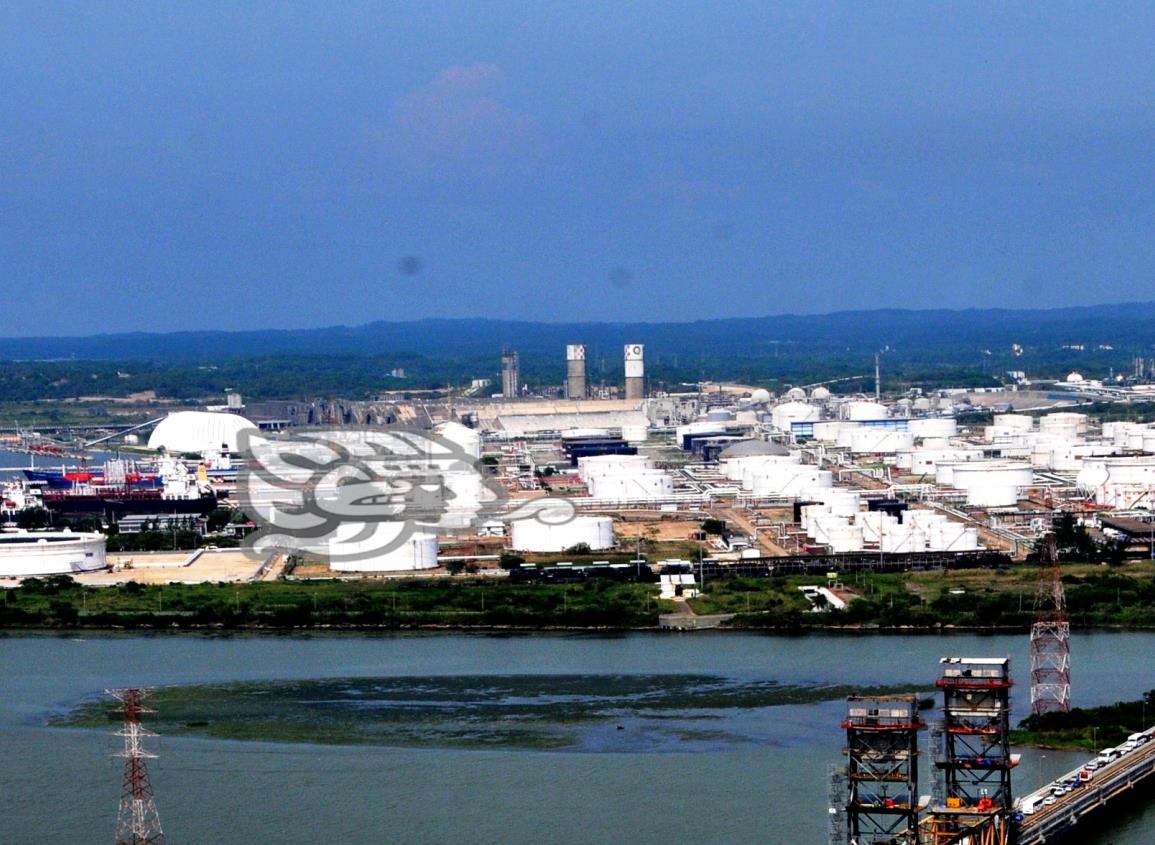 Movimiento y avances del Corredor Interoceánico da optimismo a industriales del sur de Veracruz