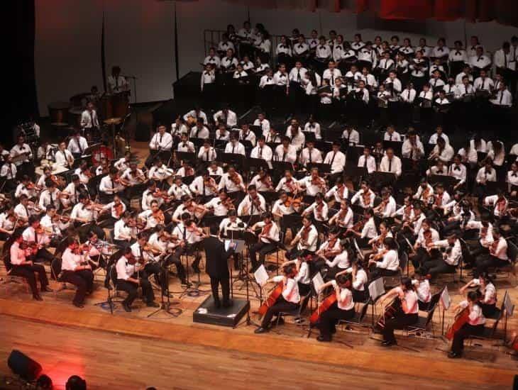 Orquesta Sinfónica de las Técnicas provoca ovaciones con ‘Eterno Amor’