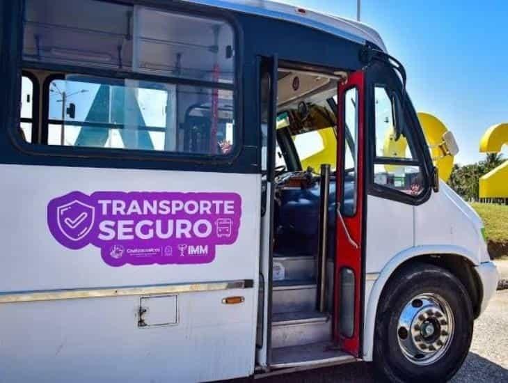 ¿Por qué dividir?:líder transportista critica propuesta de unidades exclusivas para mujeres