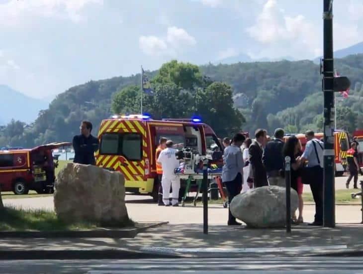 Terror en Francia: Hombre apuñala a 6 niños y un adulto en un parque