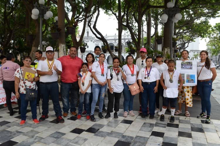 Deportistas con capacidades diferentes se manifiestan; exigen apoyo del IVD en Veracruz (+Video)