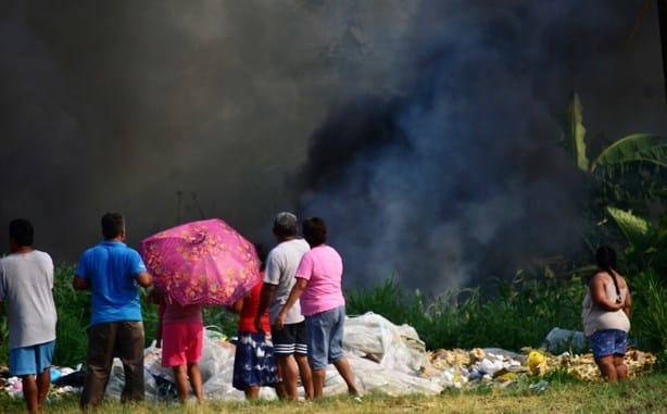 Vecinos de Nueva Calzadas piden rellenar terreno que se utiliza como vertedero; han ocurrido múltiples incendios