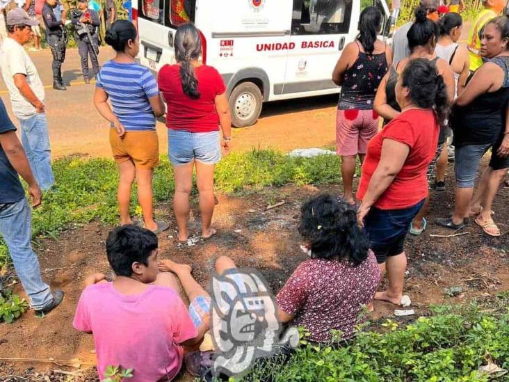 Más de 15 heridos tras volcadura de autobús entre Hueyapan y Catemaco