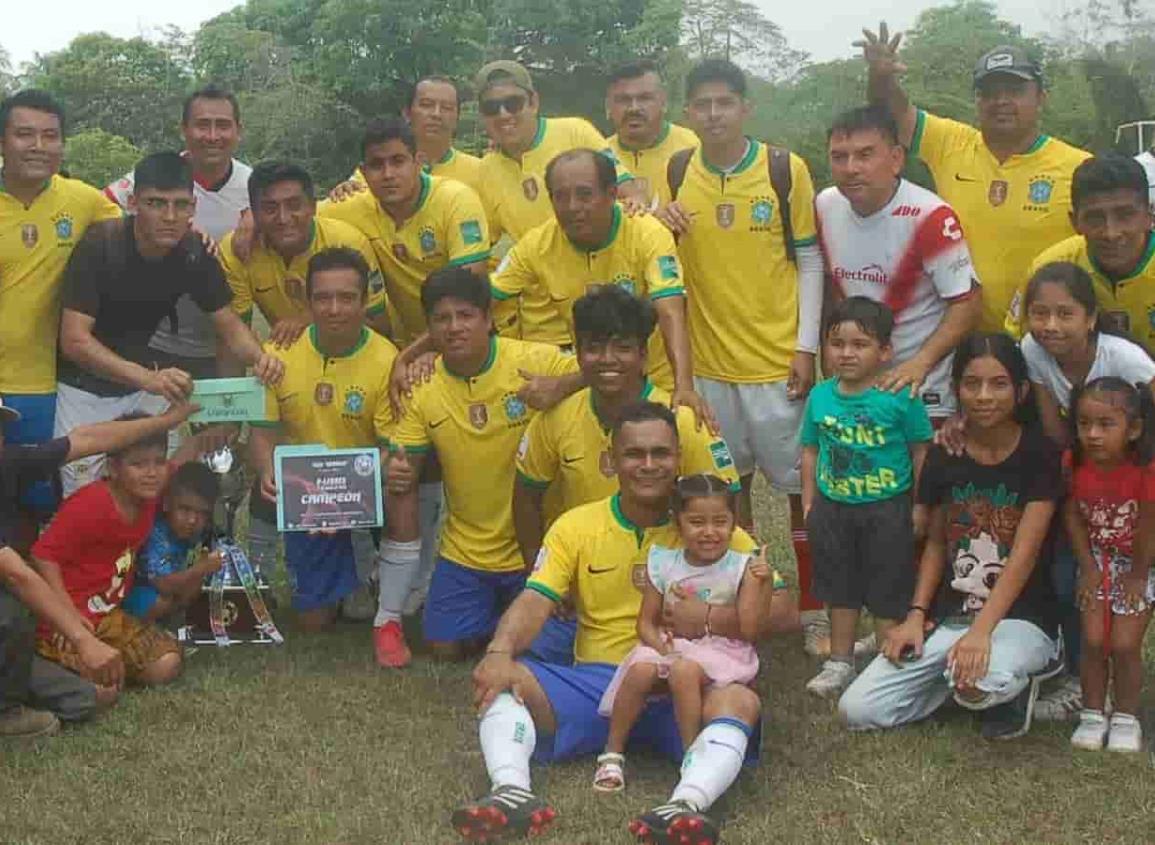 Leones se coronó en la Liga de Futbol EDUMAR 96 de Cosoleacaque