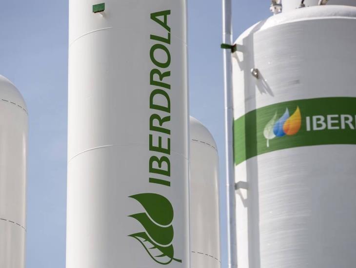 Acuerdo con Iberdrola para la compra de 13 plantas eléctricas está firmado: AMLO
