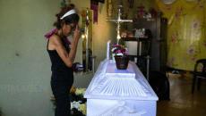 Con angustia e impotencia, vio morir de calor a su hija en Veracruz; deshecha, pide a padres atender a sus hijos