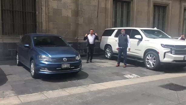 Cuitláhuac deja de viajar en ADO y ahora es captado en camioneta lujosa