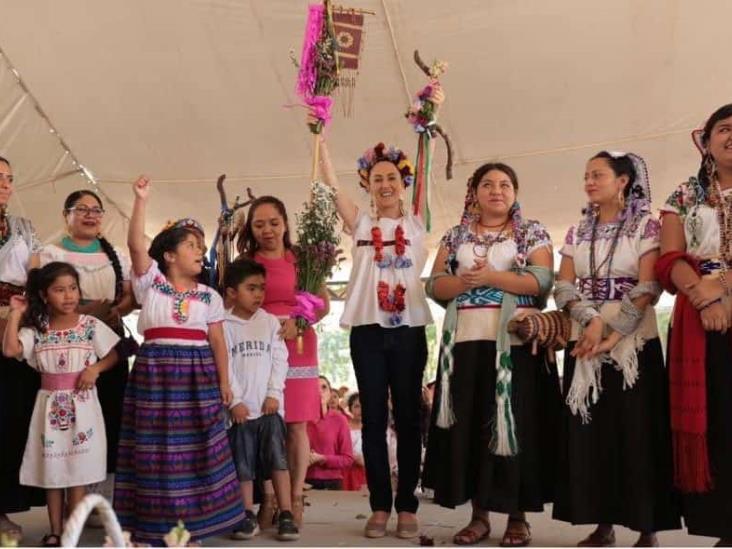 Claudia Sheinbaum Recibe Bastón De Mando De Pueblos Originarios