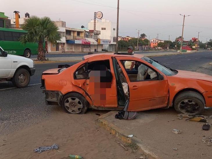 Terrible accidente en El Tesoro dejó una menor muerta y tres personas lesionadas; el conductor presuntamente huyó