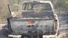 Viaja familia a reconocer cuerpo encontrado en camioneta de Condado Escamilla; impera hermetismo en Acayucan