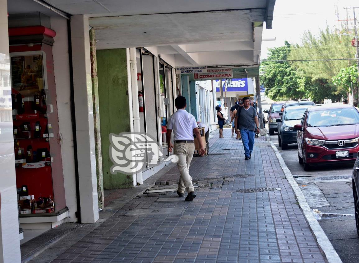 CFE incumplió con horario de apagón; día perdido para comerciantes del Centro de Coatzacoalcos