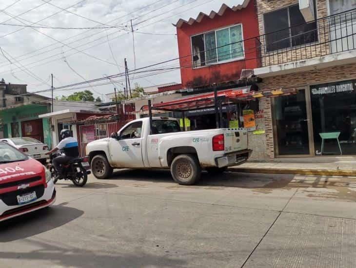 Tras 12 horas sin luz, CFE restable el servicio en Nanchital e Ixhuatlán del Sureste (+Video)