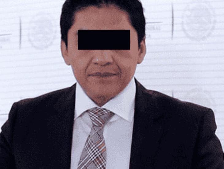 Detienen a Gualberto Ramírez, exfuncionario de la SEIDO acusado de tortura en el caso Ayotzinapa