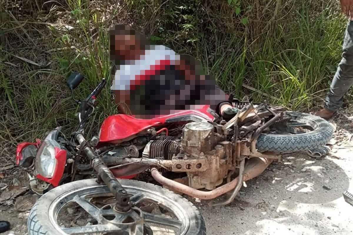 Dos motociclistas colisionaron de frente en el camino al Ejido Los Manantiales