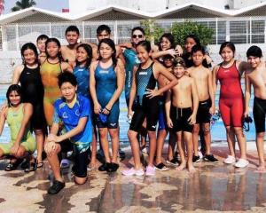 Nadadores del Club SIMAC cumplieron en Boca del Río