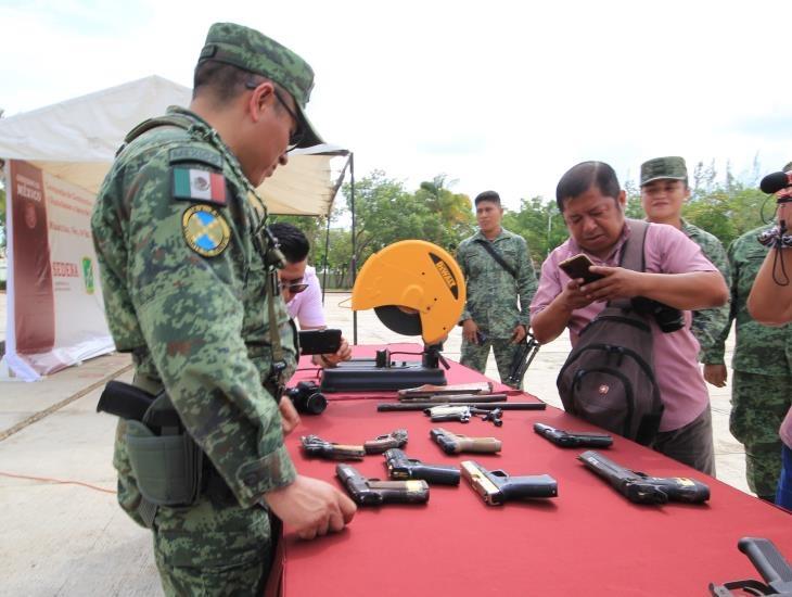 Coatzacoalcos y Cosamaloapan, municipios con mayor decomiso de armamento: Sedena