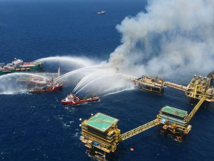 Explosión en plataforma de Pemex dejó pérdidas de 700 mil barriles de petróleo: Octavio Romero l VIDEO