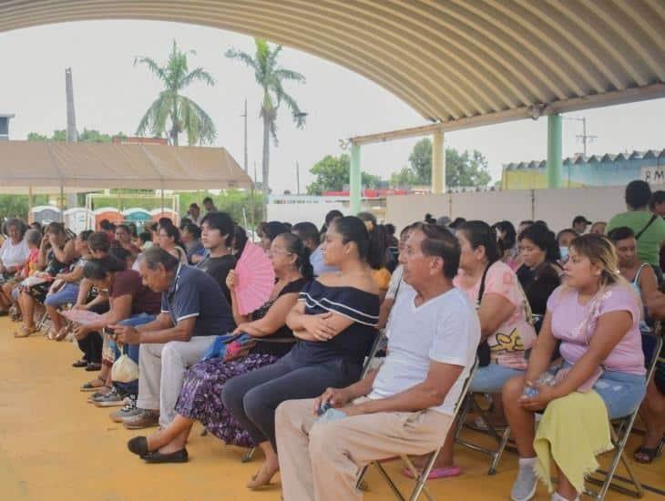Vecinos de la colonia Díaz Ordaz reciben atención médica gratuita