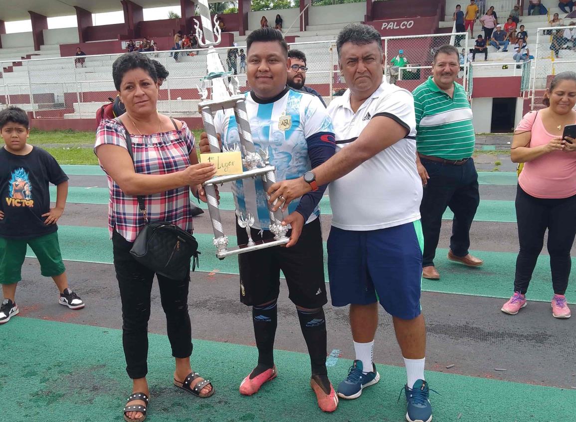 Niupi conquista el título en el futbol Intercolonias