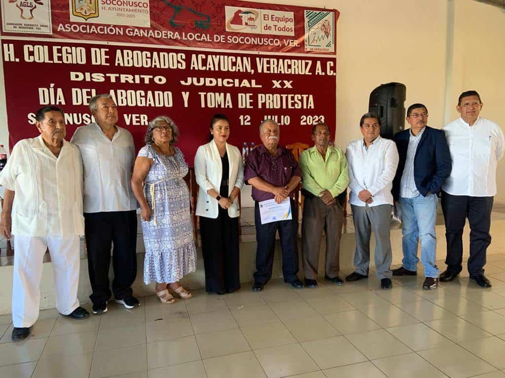 Colegio de abogados de Acayucan celebra su 50 aniversario
