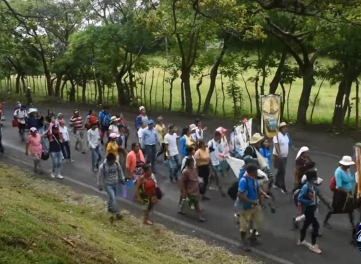 Feligreses de Pajapan inician peregrinación para visitar a la Virgen del Carmen