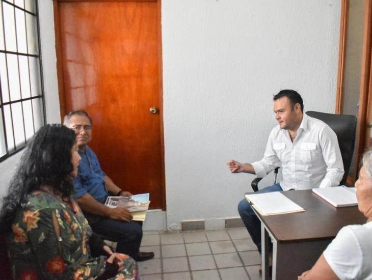 Ponciano Vázquez brinda audiencia pública en Cosoleacaque
