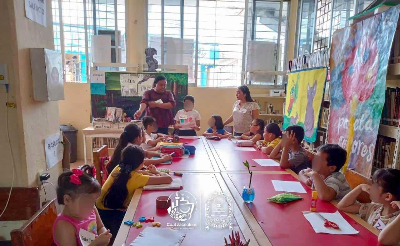 Decenas de niños aprovechan cursos de verano en Bibliotecas de Coatzacoalcos