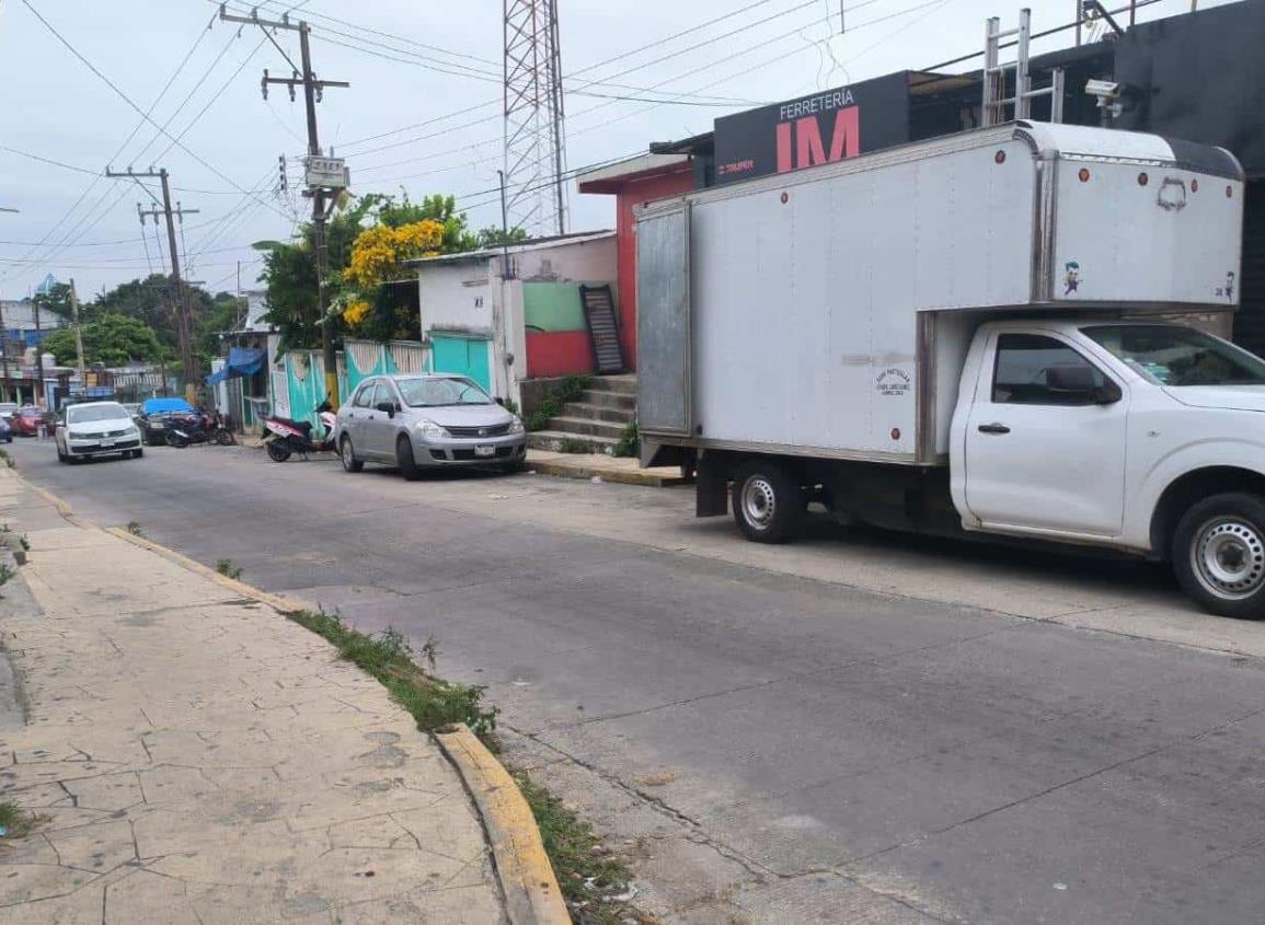 Establecen horario para estacionarse en calles de Ixhuatlán 