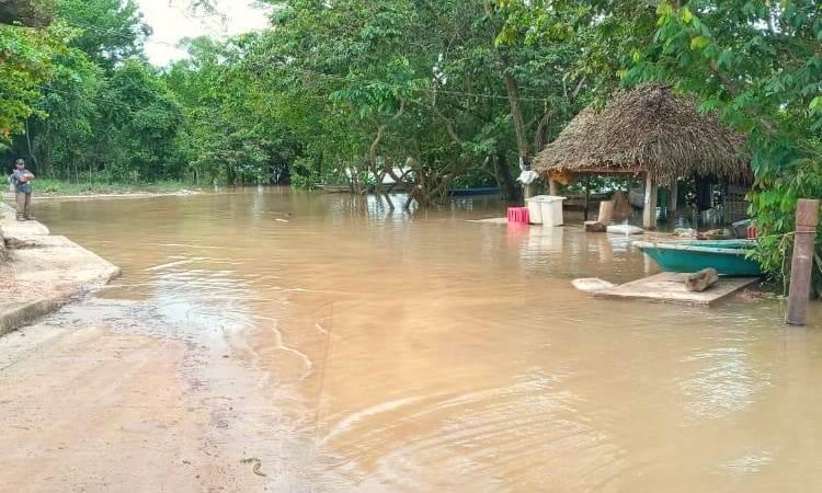 Alistan refugios en Jáltipan ante lluvias y posibles inundaciones
