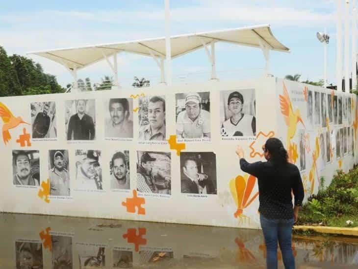 ‘No se encuentra lo que no se busca’; plasman a sus desaparecidos en mural en Coatzacoalcos