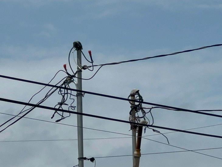 Robo de cable de luz en aumento; piden vigilancia en colonia de Coatzacoalcos