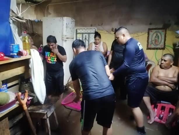Tormenta afectó a más de 20 colonias de Minatitlán ¡Instalan refugios temporales!