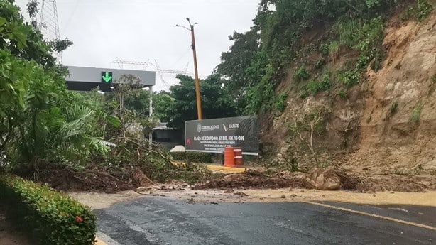 En más de mil viviendas sufrieron estragos de Onda Tropical 17; Minatitlán con más daños: SPC
