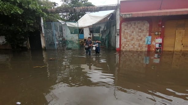 Lluvia da tregua en Minatitlán; comienza a descender el nivel | VIDEO