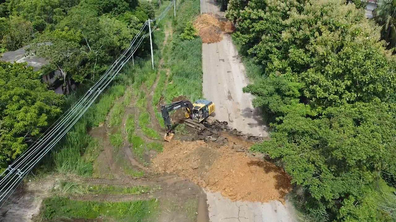 Seguirá cerrada la Costera del golfo; no encuentran el drenaje l VIDEO