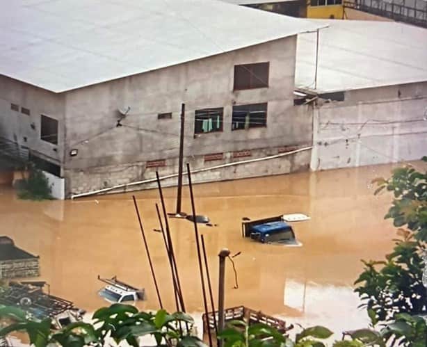 Municipio de Veracruz amanece bajo el agua; evacuan a pacientes del IMSS