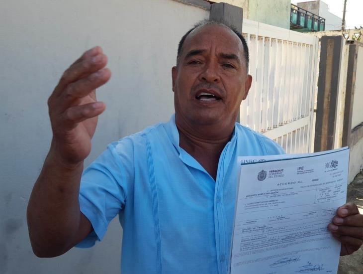 Indignado padre reclama despido injustificado de su hija en el SUEM Coatzacoalcos