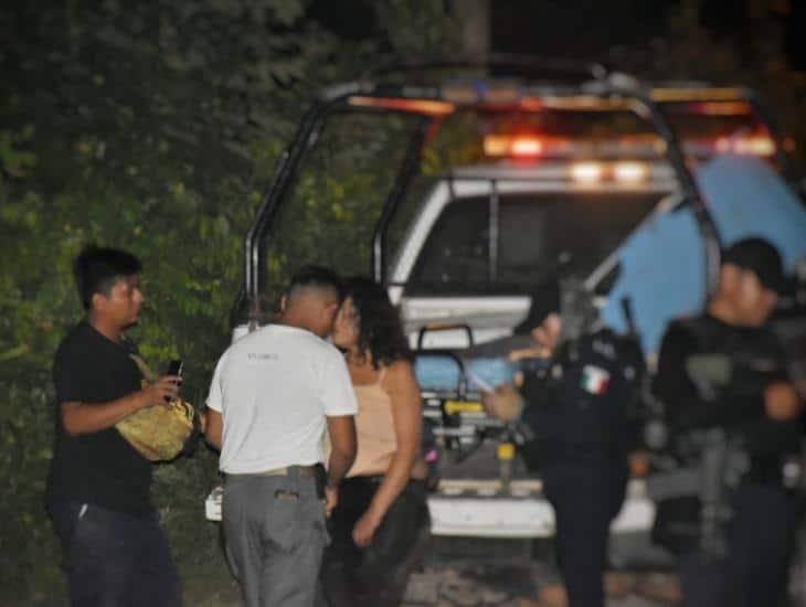 Carranceña auxiliada tras presuntamente ser víctima de robo en Acayucan