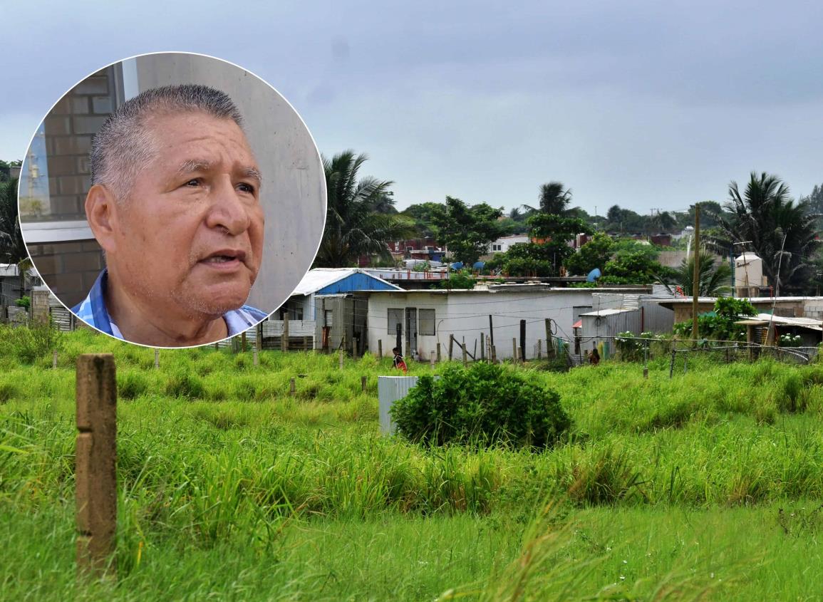 Supermercados y chatarreros usan de basurero los pantanos de Coatzacoalcos