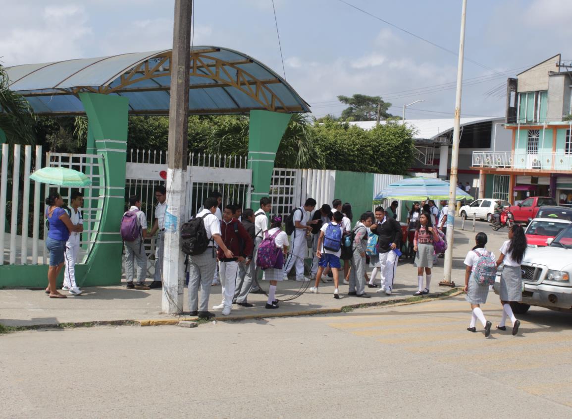 Invierten 22 mdp en rehabilitación de escuelas en Agua Dulce