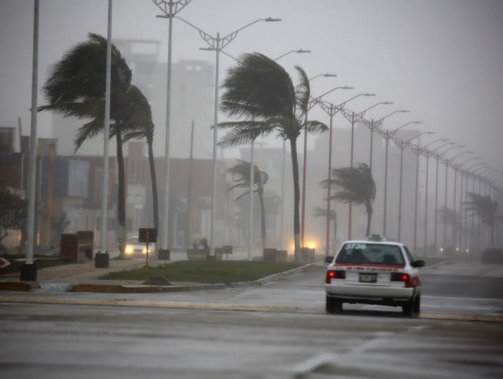 Altas temperaturas del agua aumentan riesgo de huracanes en el Atlántico