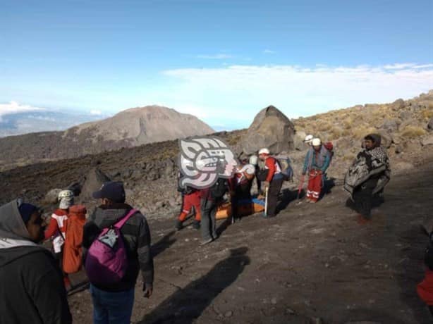 Rescatan cuerpos de alpinistas que cayeron del Pico de Orizaba