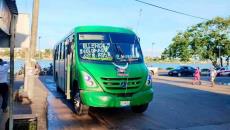 Transporte urbano en zona rural de Coatzacoalcos beneficia a 800 estudiantes