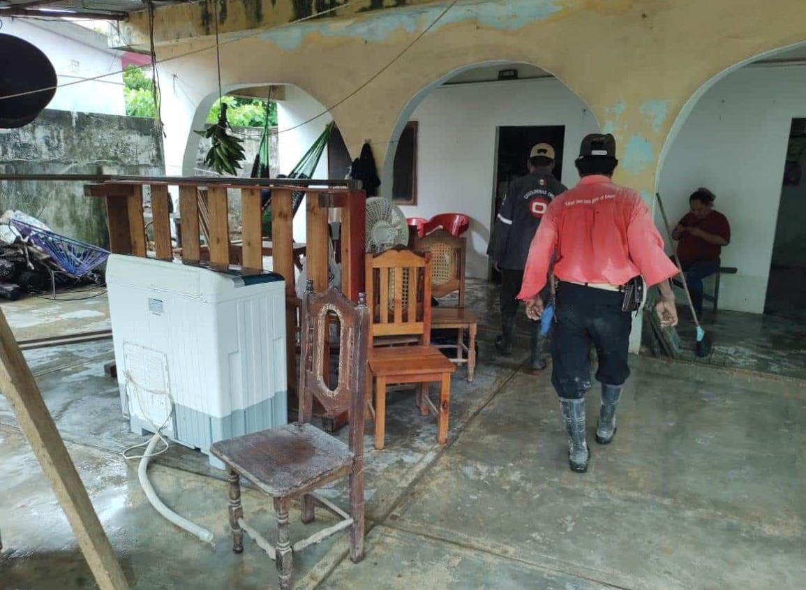 Segunda contingencia en el mes en Villa Cuichapa; limpian sus hogares