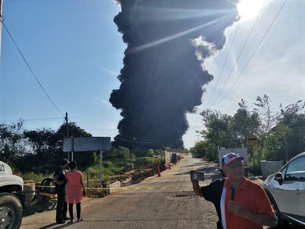 Esposas de los petroleros desaparecidos en Tuzandépetl viven entre la desesperación y la angustia