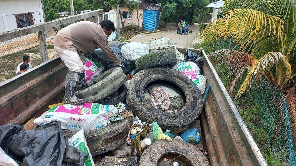 Se realizó la campaña para evitar los criaderos del mosquito transmisor del dengue