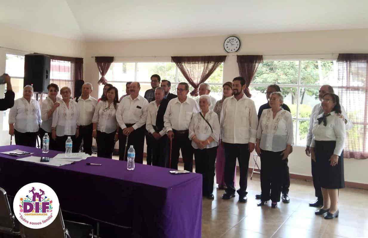 El coro «Voces en Plenitud» del DIF Coatzacoalcos se prepara para las «Olimpiadas de Oro para el Adulto Mayor»